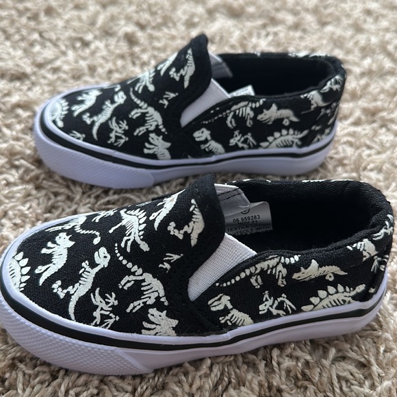 Tommy Bahama Black & White Glow in the Dark Dinosaur Slip on Sneaker toddler 5 - Picture 2 of 6
